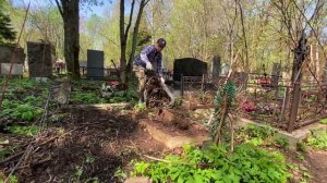 Могилы в мусоре | Митинское ✞ Уборщик заброшенных могил ✞