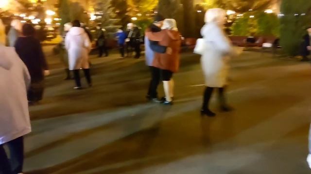 Расцвела черемуха лебеда с крапивою Танцы в парке Горького Харьков Октябрь 2021 смотреть онлайн