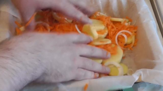 Скумбрия с картошкой в духовке смотреть онлайн