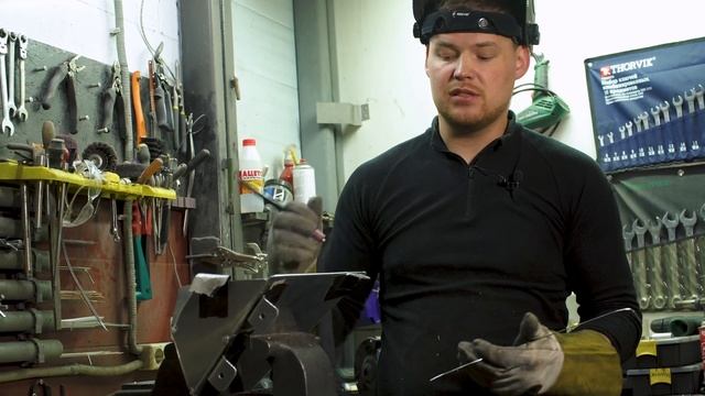 Roshe Racing. Mark jzx90 и создаем расширительный бачок на багги Maverick смотреть онлайн