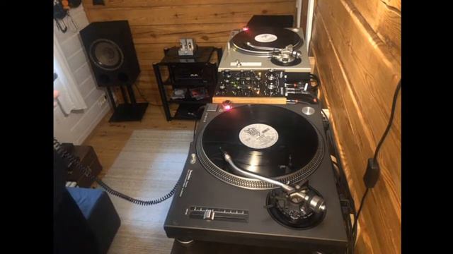 All vinyl DJ set | House music | Technics | Rotary mixer смотреть онлайн