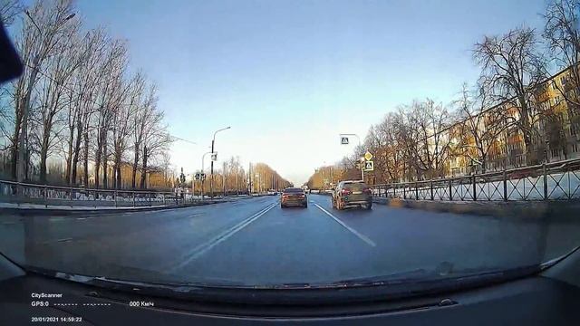 Обзор SilverStone F1 CityScanner от NavINSIDE, свозь деревья