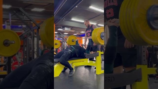 Жим лёжа 175кг. Подготовка без фарм поддержки, ветераны 40+ смотреть онлайн