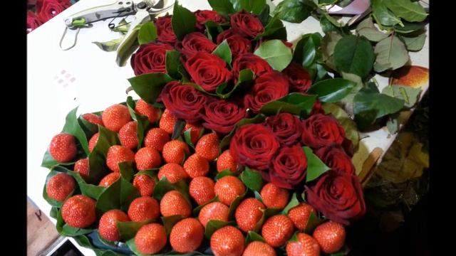 Сердце из роз и клубники смотреть онлайн