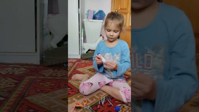 Соня делает лёгкий мастер-класс как сделать корм для собачки . смотреть онлайн