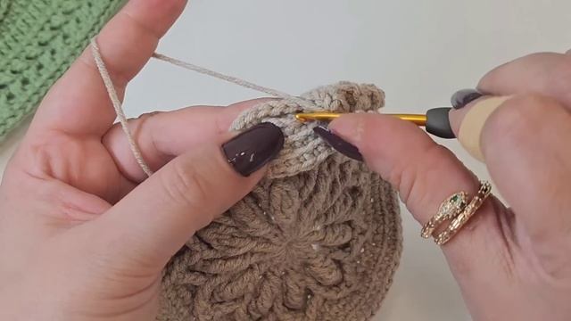 emeğin en güzel hali ?? ister yatak örtüsü ister krlent ör tığ işi 3D kare motif modeli yapılışı смотреть онлайн