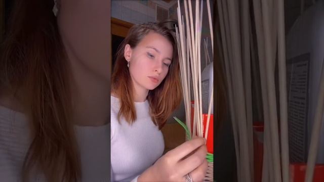 Нужны мастер классы по плетению из бумаги? смотреть онлайн