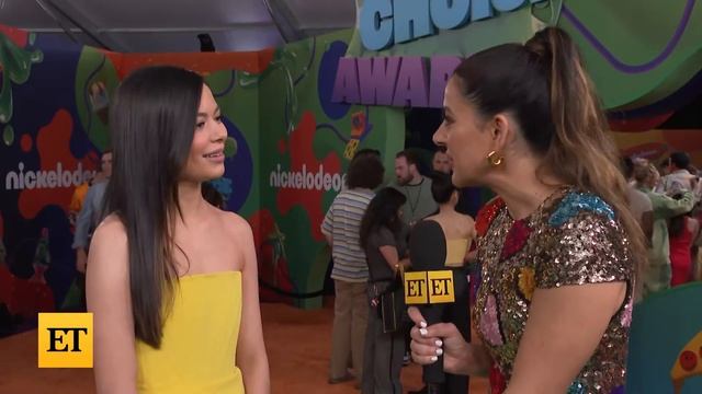iCarly's Miranda Cosgrove on Creddie Season 3 ROMANCE! (Exclusive) смотреть онлайн