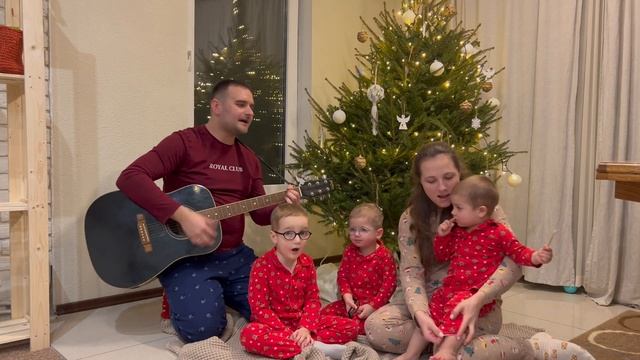 Яркая звездочка на небе горит - детская песня на Рождество смотреть онлайн