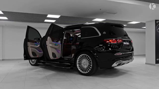 2021 Lamborghini Urus VENATUS VS Mercedes Maybach GLS 600 Review
