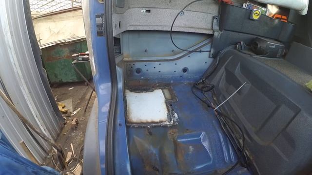 Мерседес Атего (ремонт кабины) смотреть онлайн