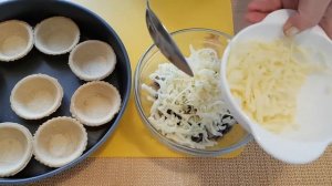 Закуска тарталетки с сыром и грибами
