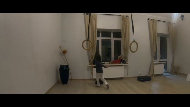 тренировка по капоэйре Жени и Киры смотреть онлайн