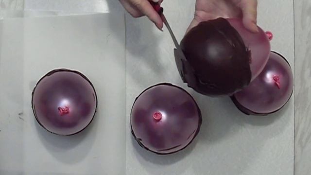 ШОКОЛАДНЫЙ ДЕСЕРТ со СЛИВКАМИ и ЯГОДАМИ (chocolate dessert with cream and berries) смотреть онлайн