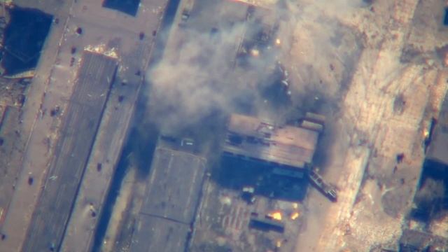 Кадры уничтожения танка ВСУ - За Донбасс, За Аллею Ангелов, За Одессу, За Россию - OiN Одни из Нас смотреть онлайн