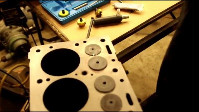 Willys L Head Engine Cutting Valve Seats/Vacuum Test смотреть онлайн