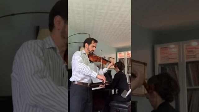 Bartok Romanian Folk Dance no.4 “Hornpipe Dance” (Buciumeana) смотреть онлайн