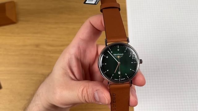 Классика Баухауса. Обзор часов Bauhaus Classic смотреть онлайн