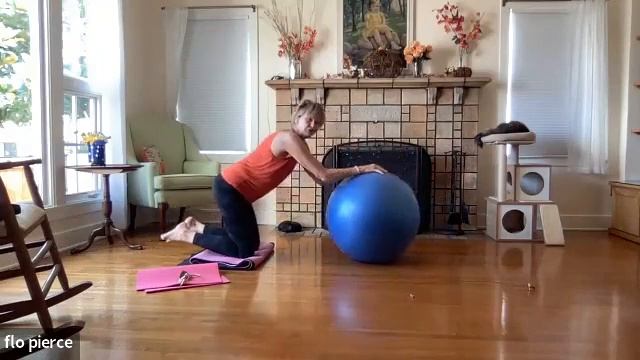 SML Pilates on the BIG Ball with Nutmeg unaffected and flo смотреть онлайн