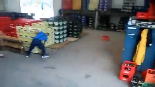 Приколы с погрузчиками и грузчиками смотреть онлайн