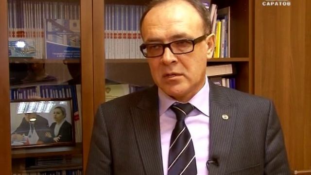 Кто должен убирать снег и лед во дворах? смотреть онлайн