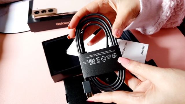 Samsung Galaxy S22 Pink Gold Unboxing + accessories? смотреть онлайн