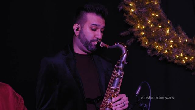 Christmastime is here | Featuring Stephán Stewart | saxophone by Aaron Trincado смотреть онлайн