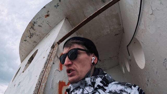 ВЛОГ 5. Искупался в море в феврале🥶 Два дня хожу с мокрыми ногами. Отель хотел меня утопить😱 смотреть онлайн