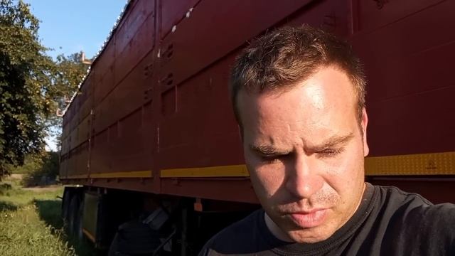 Два рейса и домой, ранние закончились. Взорвалось колесо и нет крыла. Всё как есть, без прекрас.. смотреть онлайн