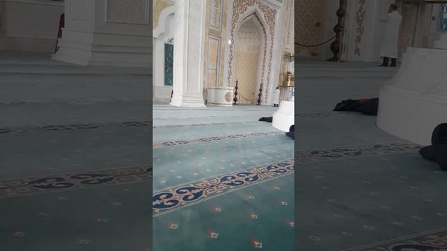 Красивый азан в мечети "Хазрет-Султан" смотреть онлайн