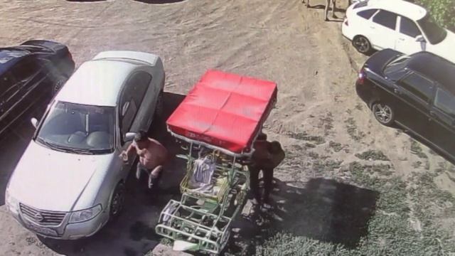 В Оренбурге задержан подозреваемый в краже веломобиля смотреть онлайн