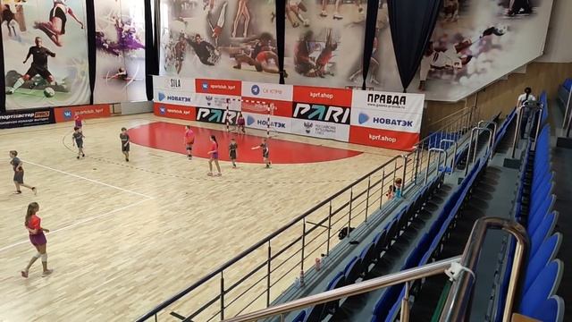 Финал открытого кубка Юности, 04.12.2022 г., команда девочек против команды мальчиков Наро-Фоминска смотреть онлайн