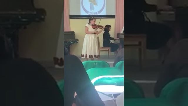 Стадник Дарья 4 класс, ДМШ 2 г. Балахна,А.Комаровский Вариации на у.н.п.Пойду ль я ,выйду ль я. смотреть онлайн