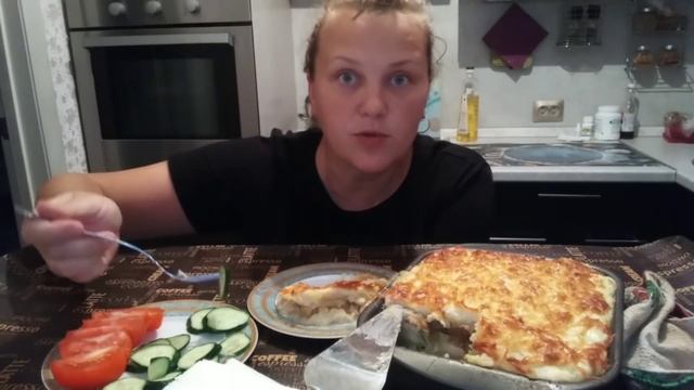 Мукбанг Картофельная Запеканка с куриной грудкой и грибами/Готовим вместе? смотреть онлайн