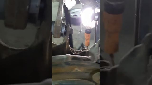Замена сайлентблоков задней подвески Mazda 6 GH ч.1 смотреть онлайн