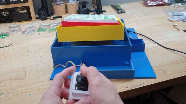 Servo-Operated Ball Maze: Marble Mayhem смотреть онлайн