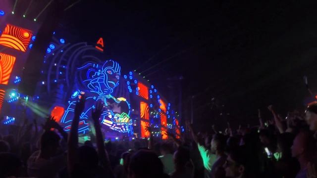 YELLOW CLAW @ ALFA FUTURE PEOPLE 22.07.2016 смотреть онлайн