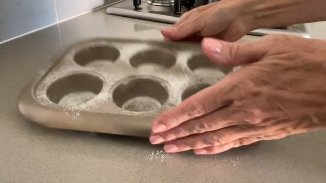 Plum Muffins l Маффины со сливами смотреть онлайн
