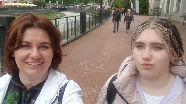 Гуляем в Облаках. Роза Хутор олимпийская деревня. Спускаемся в Роза Долину. Катаемся на подъёмнике. смотреть онлайн