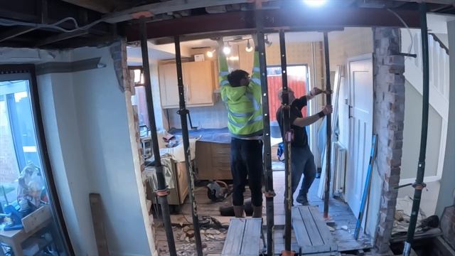 LOAD BEARING STEEL BEAM INSTALLATION !! STEEL JOB PART 2 смотреть онлайн