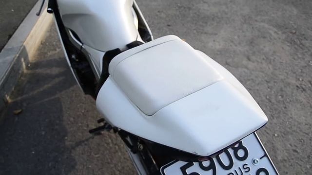 Honda CBR400RR смотреть онлайн