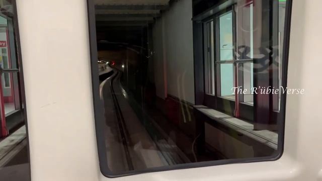 Heathrow Terminal 5 Transit Train at London Heathrow Airport Terminal 5 смотреть онлайн