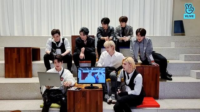 [Indo sub/Eng sub] Stray kids mini fanmeeting ✨Backdoor fanmeeting ✨ смотреть онлайн