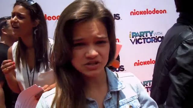 Ciara Bravo at iParty with Victorious Premiere смотреть онлайн