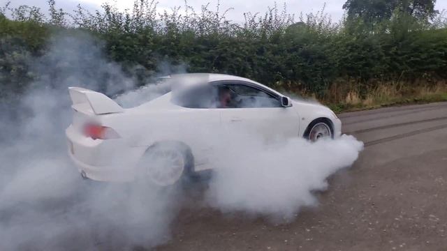 Integra Type R DC5 Burnout смотреть онлайн