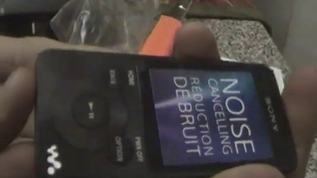 UNBOXING Lettore Mp3 Sony Walkman NWZ E585 da 16 GB (ITALIANO) смотреть онлайн