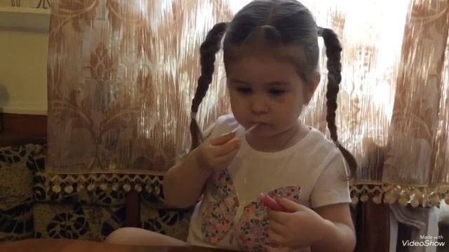 Моё первое видео!❤️Делаем макияж и КРАСИМ НОГТИ? смотреть онлайн