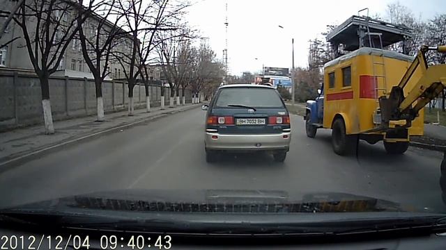 Как одесситы заводят БОЛЬШОЙ автомобиль! смотреть онлайн