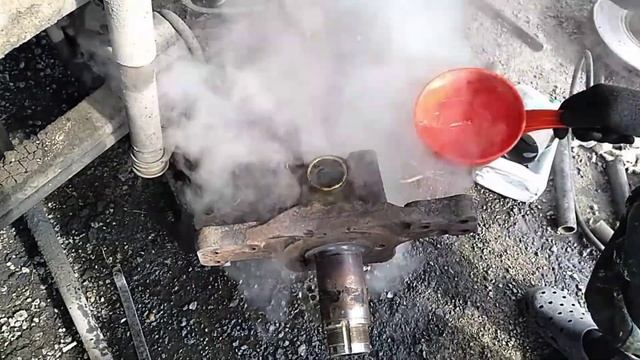 Выбивание шкворня на Рено Магнум смотреть онлайн