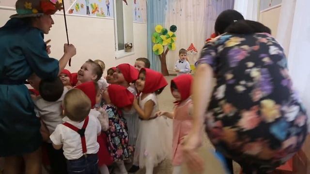 Утренник осени, дс-47 "Золотой петушок" группа "Улыбка" 31.10.2019г смотреть онлайн